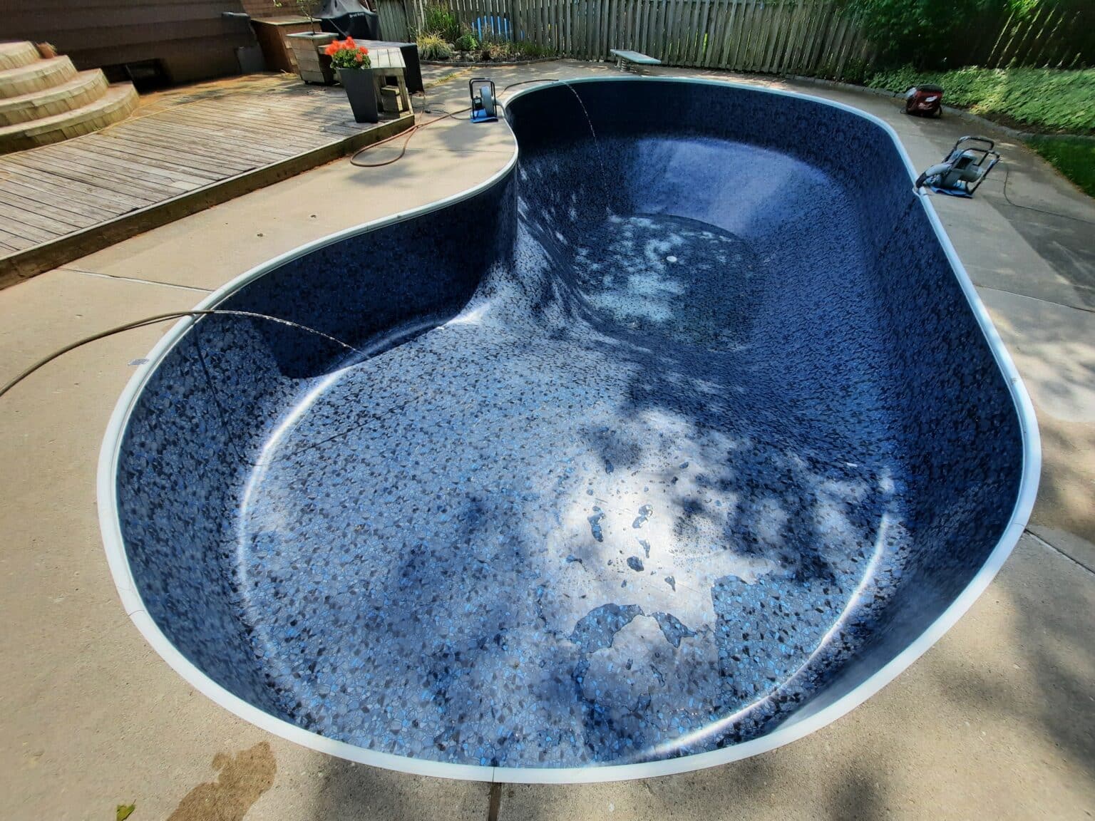 Pool Liners and Repair Service Contractor in London, Ontario